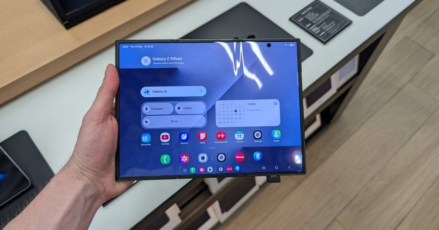 Samsung's wide foldable leak hints at a pre-emptive strike on Apple 12 Samsung’s wide foldable leak hints at a pre-emptive strike on Apple