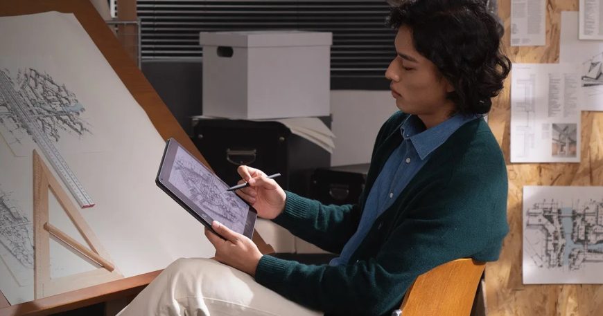 Amazon's Kindle Scribe Colorsoft is about to get some fresh competition from TCL 5 Amazon’s Kindle Scribe Colorsoft is about to get some fresh competition from TCL