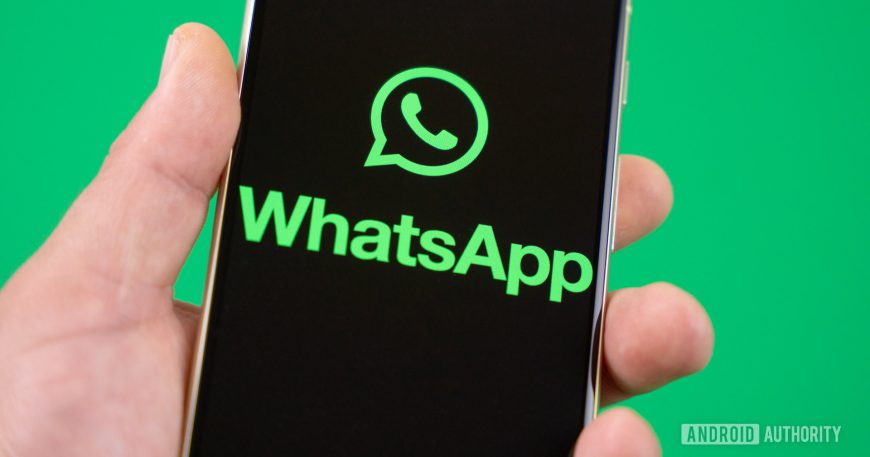 WhatsApp could let you send voice messages without even opening the app 3 WhatsApp could let you send voice messages without even opening the app