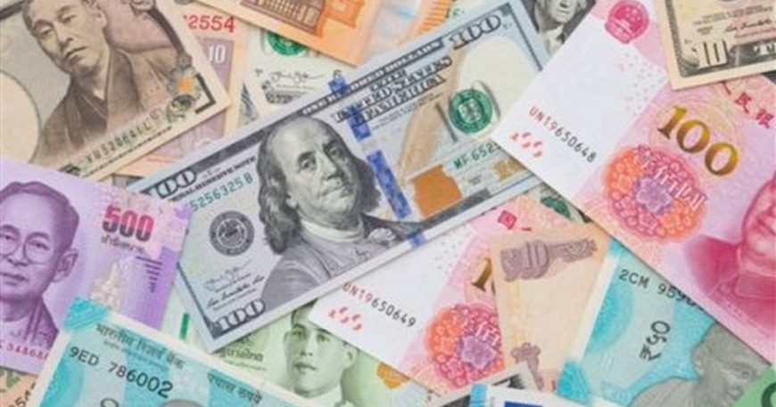 Asian Currencies Slide as US Rate-Hike Signals Mount
